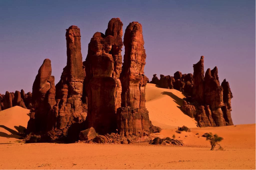 https://www.c4photosafaris.com/uploader/images/2._Ennedi_1.png