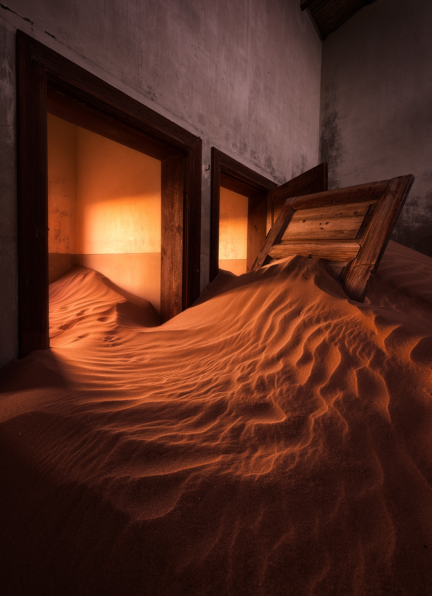 http://www.c4photosafaris.com/uploader/images/Kolmanskop-8.jpg