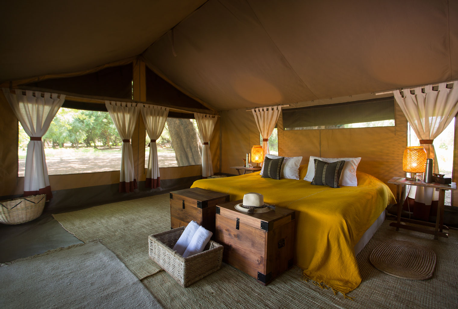 https://www.c4photosafaris.com/uploader/images/Lales-Camp-Ethiopia-Omo-Valley-Double-Bedroom.jpg